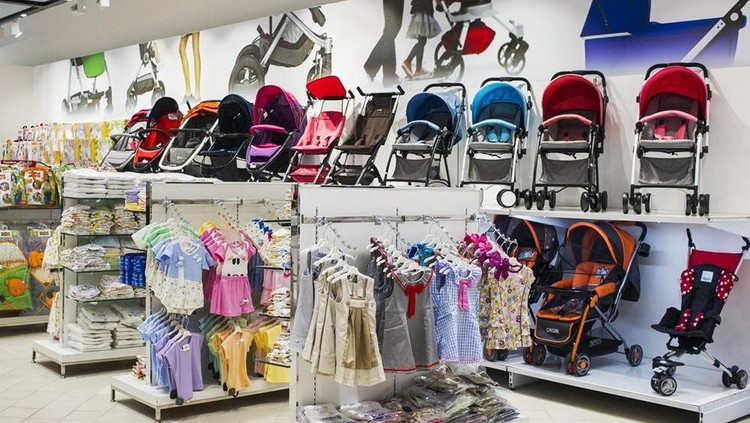 Stroller bisa memudahkan bunda dan ayah saat bepergian sama bayi. Kalau Bunda lagi cari stroller buat si kecil, ada berbagai tawaran menarik di Transmart nih.