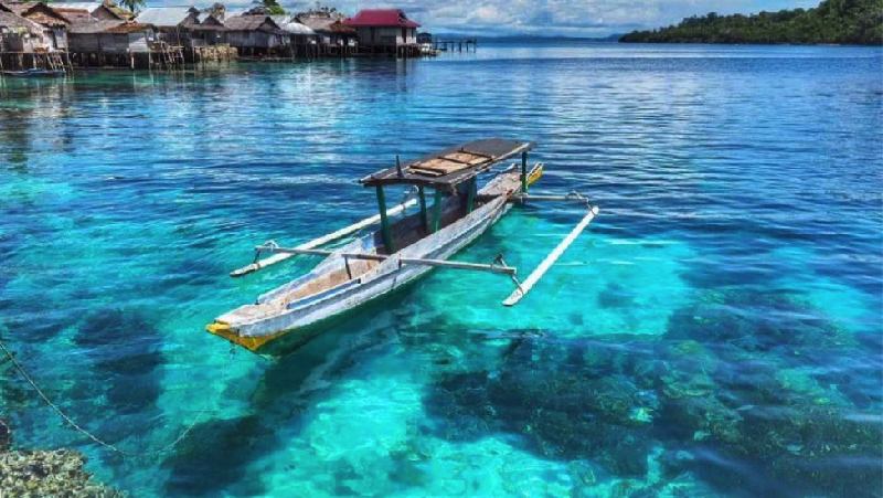 Bagi Anda yang ingin menikmati keindahan bahari dan alam sekaligus, kunjungilah Festival Lipuku di Kabupaten Tojo Una-una Kepulauan Togean Sulteng.