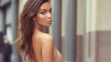 Siapa Ines Rau Transgender yang Pacari Pesepakbola Kylian Mbappe?
