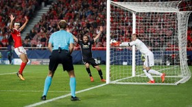 Kiper Benfica yang Lakukan Blunder Lucu Puji Lukaku
