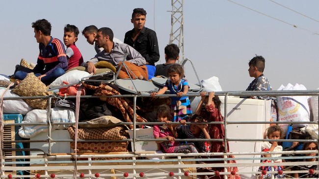 Sekitar 100 ribu Kurdi mengungsi untuk menghindari persekusi setelah Irak merebut Kirkuk, wilayah yang menjadi perebutan pasca referendum kemerdekaan Kurdistan.