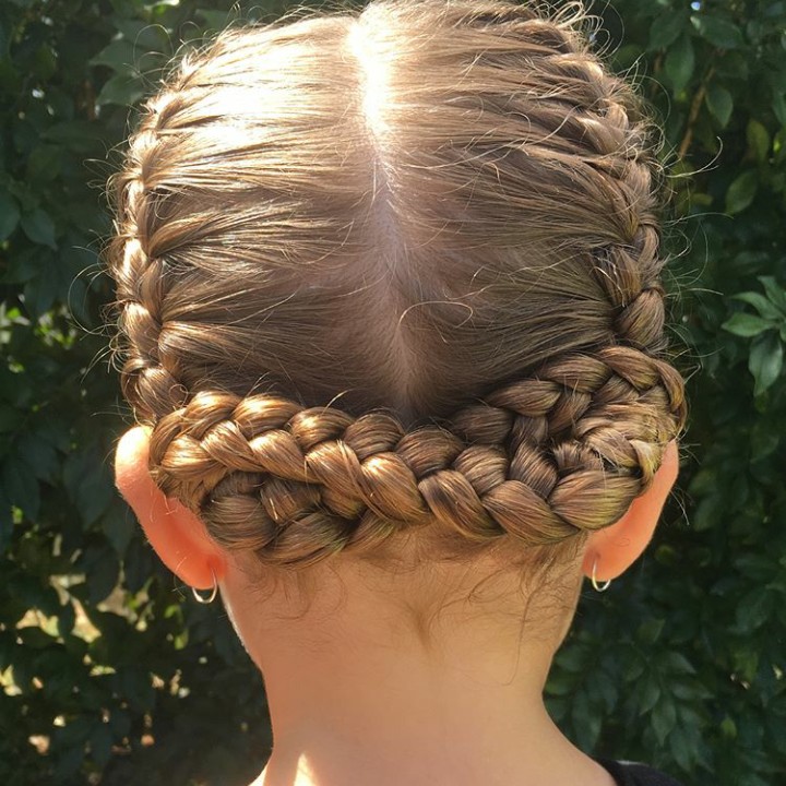 <p>Bisa dicontek jika si kecil diajak ke acara formal nih. (Foto: Instagram @keevas_curls)</p>
