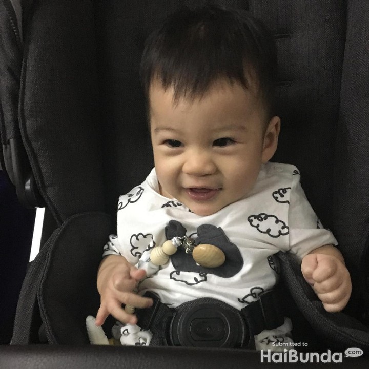 <p>Smile! Inilah senyum anak pertama Putri Titian dan Junior Liem, Theodore Iori Liem, yang kini berusia 6 bulan. </p>
