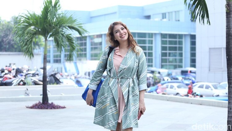 Tya Ariestya berencana menambah momongan melalui program bayi tabung lagi. Yuk, simak ceritanya.