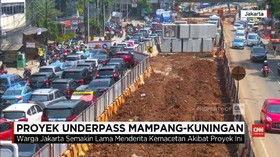VIDEO: Proyek Underpass Mampang Molor, Macet Semakin Parah