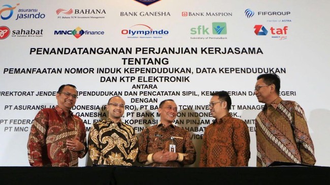 FIFGROUP melakukan penandatanganan kerja sama tentang pemanfaatan nomor induk kependudukan dengan Ditjen Dukcapil.