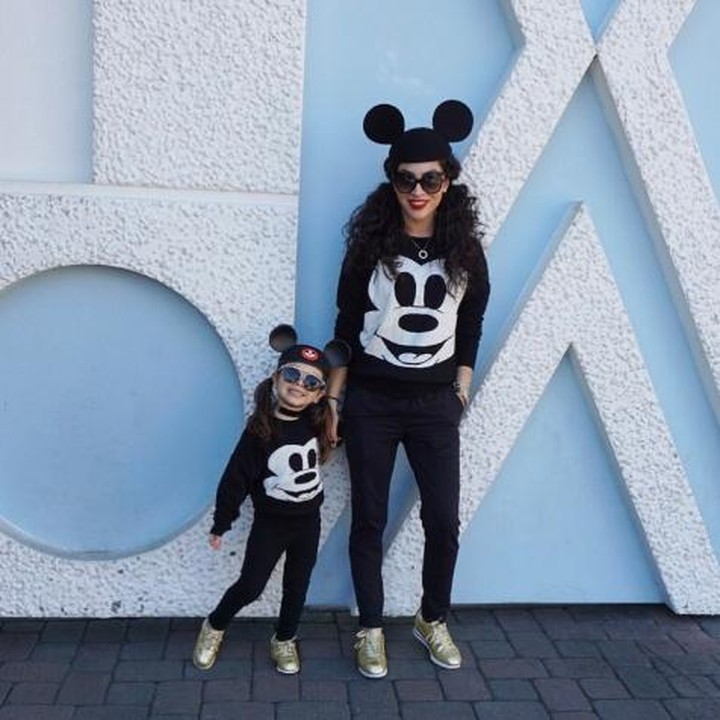 <p>Ibu dan anak sama-sama cocok pakai apa aja ya, Bun. He-he-he. (Foto: Instagram/babyellestyle)  </p>