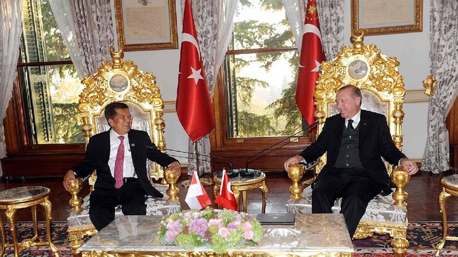 Presiden Reccep Tayyip Erdogan mengusulkan pembentukan dewan kerja sama Indonesia-Turki saat bertemu dengan Jusuf Kalla di Istanbul, Jumat (20/10).