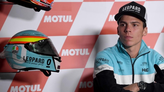 Pebalap Ducati Andrea Dovizioso menilai kepindahan pebalap Moto2 berusia 20 tahun, Joan Mir, ke kelas MotoGP terlalu cepat.
