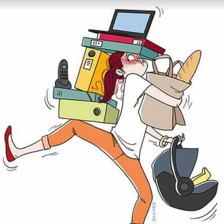 <p>Kadang, bunda harus jadi ratunya multitasker. (Foto: Facebook/ Nathalie Jomard)</p>