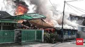FOTO: Kebakaran di Permukiman Padat Penduduk Jakarta