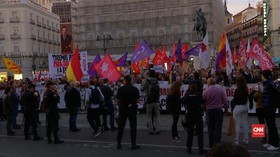 VIDEO: Warga Pendukung Kemerdekaan Catalonia Demo di Madrid