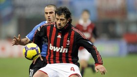 Mantan Bek AC Milan Terpilih Menjadi Wali Kota