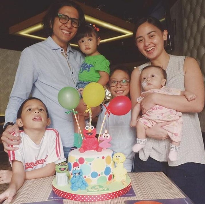 <p>Di usia 30 tahun, aktris dan model, Joanna Alexandra, dikaruniai empat anak. Sibuk mengurus anak-anaknya, Jo, demikian sapaan akrabnya memilih mengurangi aktivitasnya di dunia hiburan. (Instagram @joanaalexandra)</p>