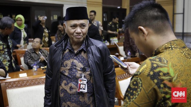 Kegagalan tim KPK membawa Ketua DPR Setya Novanto dari rumahnya tadi malam dievaluasi pimpinan lembaga antirasuah.
