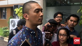 Komika Uus Bersaksi untuk Nikita Mirzani di Polda Metro Jaya