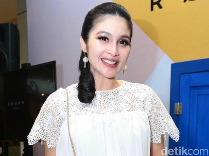 Cerita Sandra Dewi Takjub dengan Janin di Rahimnya