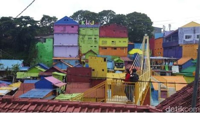 Kini makin banyak wisatawan yang mengunjungi Malang untuk berlibur. Sebab, Malang selalu berinovasi dalam hal pariwisata.
