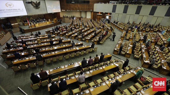 Kementerian Dalam Negeri menyatakan tidak akan menjadi pihak yang mengajukan revisi atas Undang-Undang Organisasi Kemasyarakatan.