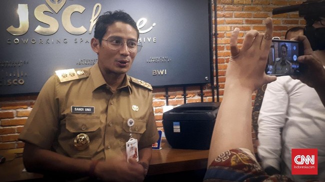 Pemerintah provinsi DKI Jakarta akan mengkaji jumlah upah minimum tahun 2018. Belum ada kepastian mengenai kenaikan upah minimum tersebut.