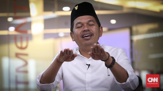 Dedi Mulyadi saat berkunjung ke redaksi CNNIndonesia.com di Jakarta, Selasa (24/10). (CNN Indonesia/Mundri Winanto)