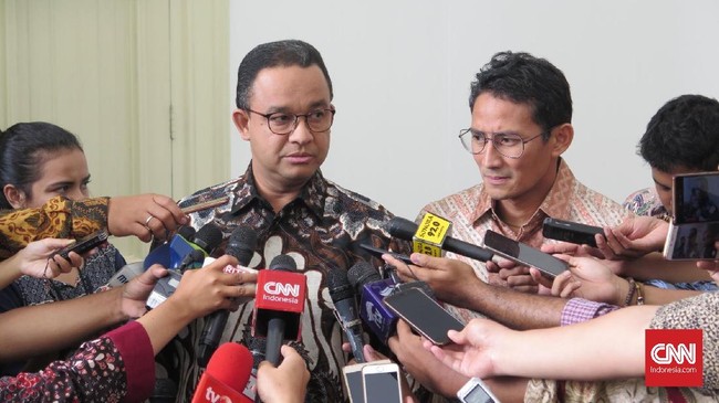 Membengkaknya jumlah personel Tim Gubernur Untuk Percepatan Pembangunan diklaim salah satu imbas dari 23 janji kampanye yang kini menjadi program Anies-Sandi.