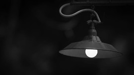 Ada Penembakan, ESDM Tunda Beri Lampu Hemat Energi di Papua
