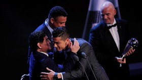 Maradona Kembali Tegaskan Ronaldo Bukan Pemain Terbaik