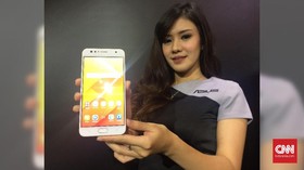 Tren Swafoto, Asus Boyong Duo Zenfone 4 Selfie