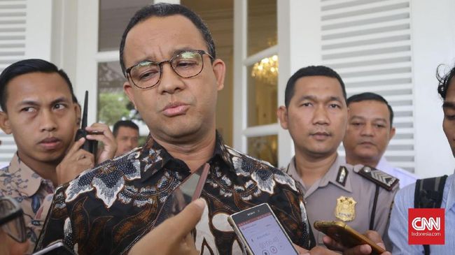 Ada Demo FPI, Anies Dinilai Tak Konsisten Soal Izin Keramaian Anies Baswedan menyetop izin keramaian untuk mencegah penyebaran virus corona. Namun hal itu tak berlaku ketika FPI menggelar aksi massa.