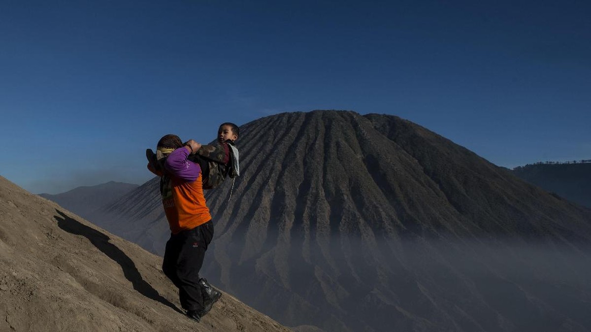 FOTO: Keindahan Bromo yang Melegenda