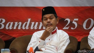 Eks Bupati Purwakarta Dedi Mulyadi Digugat Cerai Istri