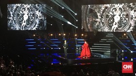 Sandiaga Uno dan AHY Nonton Bareng Konser Ari Lasso