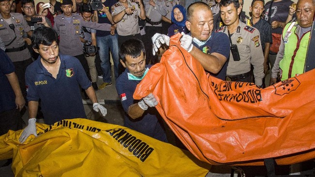 Jenazah napi terorisme yang tewas dalam kerusuhan di Rutan Mako Brimob, Beni Samsutrisno, belum diambil pihak keluarga dan masih ebrada di RS Kramat Jati.