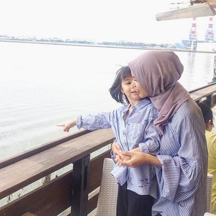 <p>Akurnya Sienna sama bunda Nesya (Foto: Instagram/ @nesyanabila)</p>