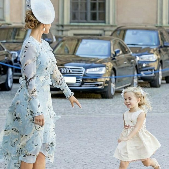 <p>Princess Madeleine bersama si kecil Princess Leonore! (Foto: Instagram @kungahusetavsverige)</p>