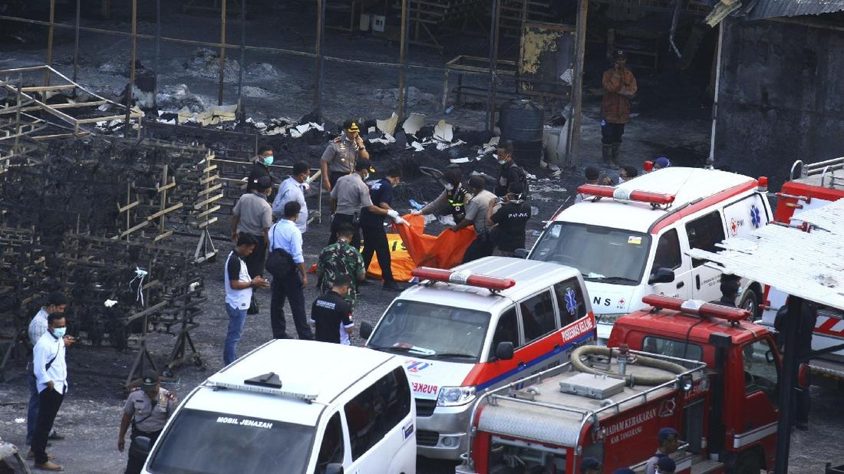 FOTO: Kebakaran Gudang kembang Api di Tangerang