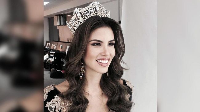 Kontes kecantikan dan perdamaian Miss Grand International 2017 akhirnya dimenangkan oleh Maria Jose Lora dari Peru. Siapa sebenarnya perempuan cantik ini?