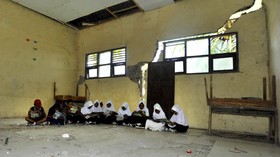 Banyak Sekolah Rusak, Sri Mulyani Kaji Anggaran Pendidikan