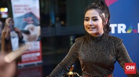 Prilly Latuconsina Beli Kapal Mewah