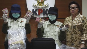 KPK Tahan Bupati Nganjuk Taufiqurrahman, Istri Dilepaskan