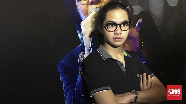 Dul Jaelani, putra Ahmad Dhani kini mulai serius bermusik, sama seperti keseriusan ayahnya terjun ke dunia politik.
