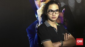 Dul Jaelani: Ayah Berpolitik, Saya Mulai Bermusik