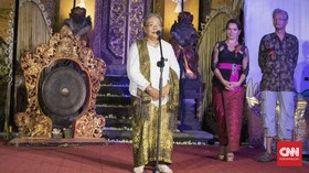 Larung Abu Kremasi Nh Dini Menanti Kehadiran Anak
