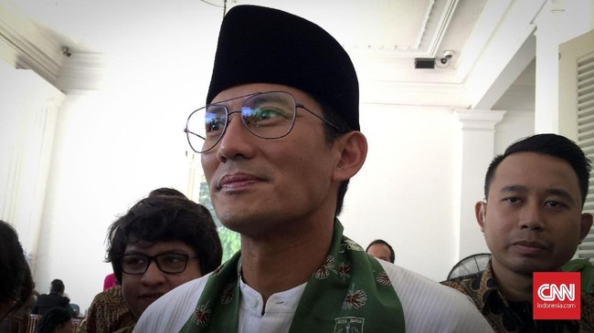 Wakil Gubernur DKI Sandiaga Uno menjamin tak ada kenaikan tarif meski Pemprov DKI mencabut subsidi PT TransJakarta pada 2019.