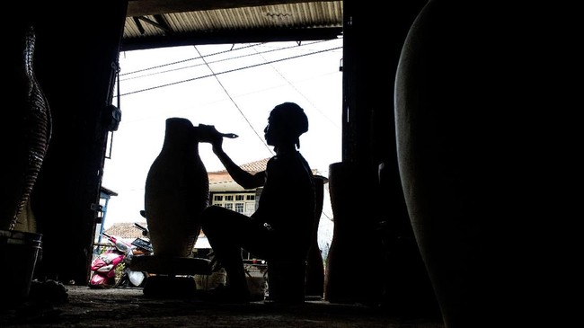 FOTO: Nasib Kerajinan Keramik Pasundan