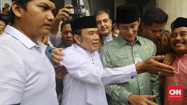 Rhoma Irama berpesan agar kelompok Islam tidak mudah mengkafirkan sesama Muslim dan menjaga persatuan bangsa Indonesia.