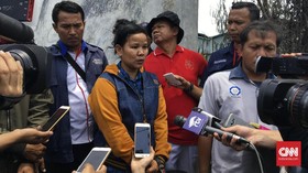 'Gaspol' dari Cirebon, Cari Keponakan di Puing Kebakaran