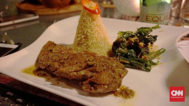 Kuliner di Kabupaten Badung, Bali, merupakan salah satu daya tarik bagi wisatawan pada saat mengunjungi kawasan di Pulau Dewata ini.