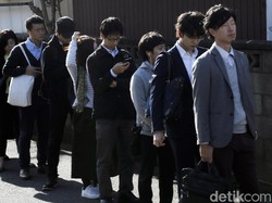 Alasan di Balik Orang Jepang yang Gila Antre